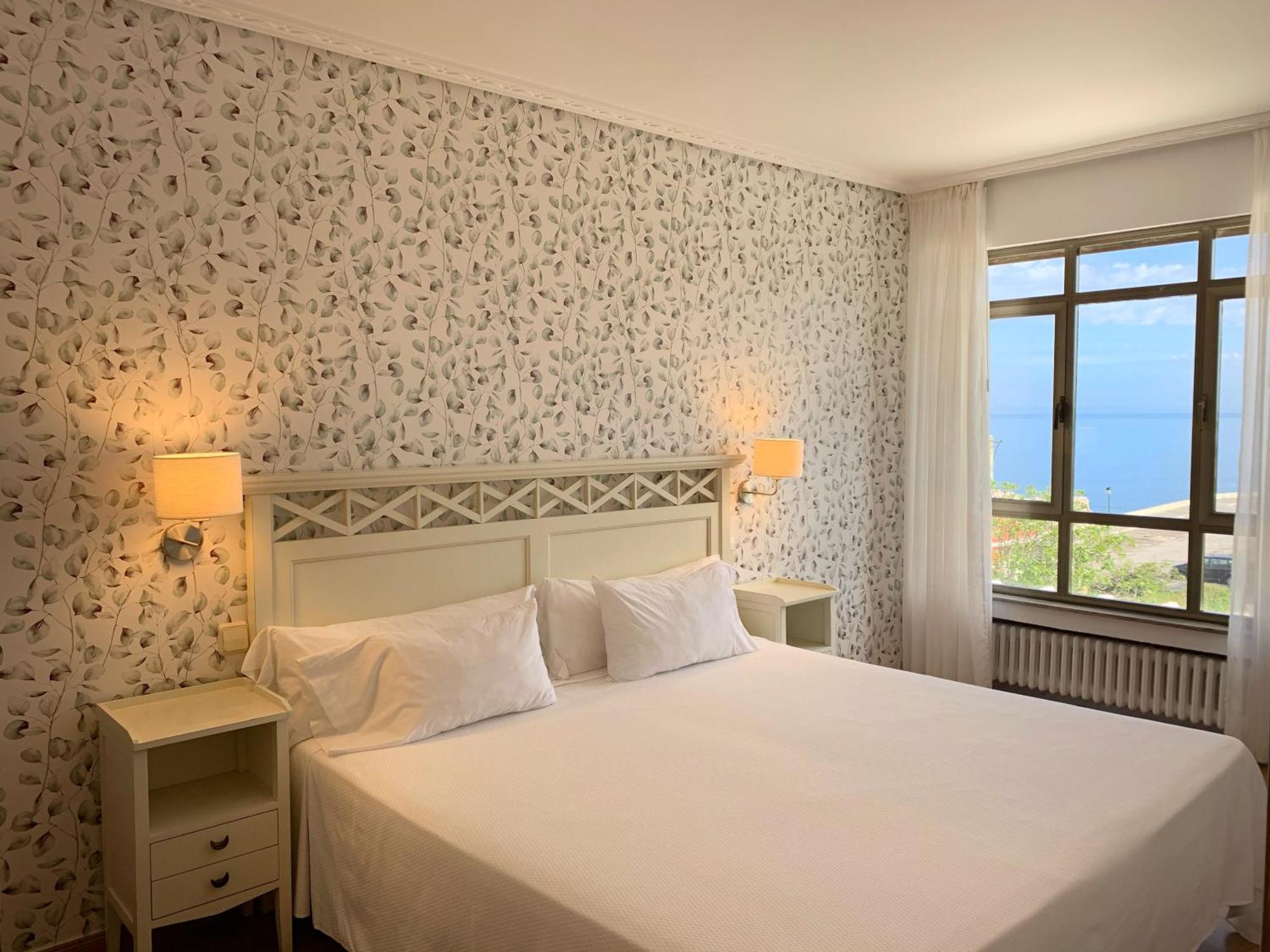 Hotel Playa De Los Locos Suances Exterior foto