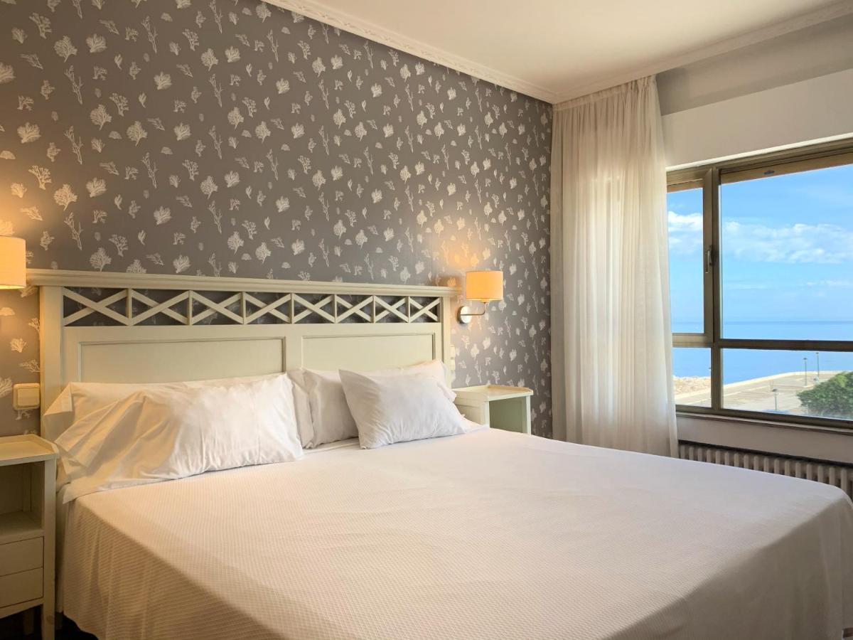 Hotel Playa De Los Locos Suances Exterior foto