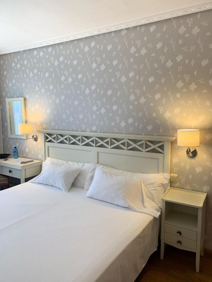 Hotel Playa De Los Locos Suances Exterior foto